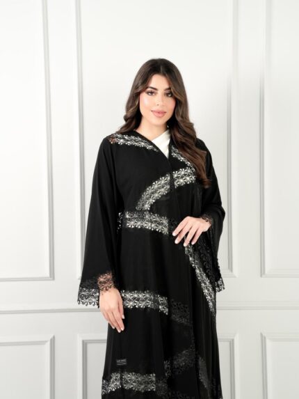 عباية باللون الأسود الشفاف للمناسبات