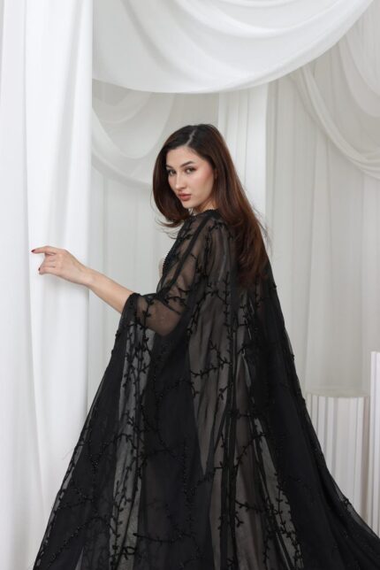 عباية باللون الأسود الشفاف للمناسبات