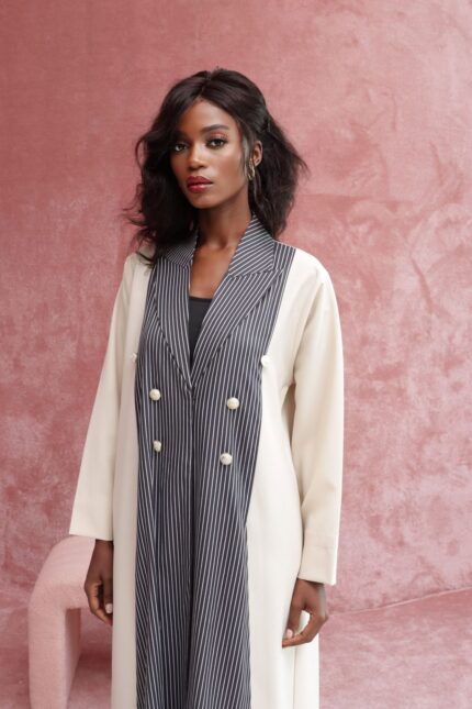 عباية 3D باللون الأبيض